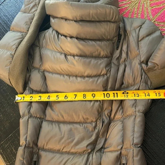 BCBGMAXAZRIA Lilly Short Packable Down Puffer Coat Asymmetrical Zip Grey SZ XXS - Picture 9 of 12